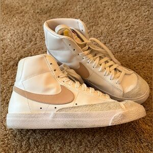 Nike Blazer Mid ’77 Women’s Sneakers White/Oxford Pink Size 7.5